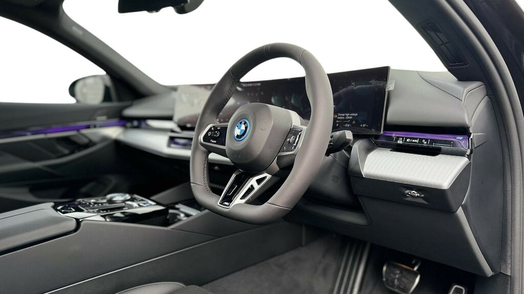BMW i5 250Kw Edrive40 M Sport 84Kwh VK75EWJ Black #6