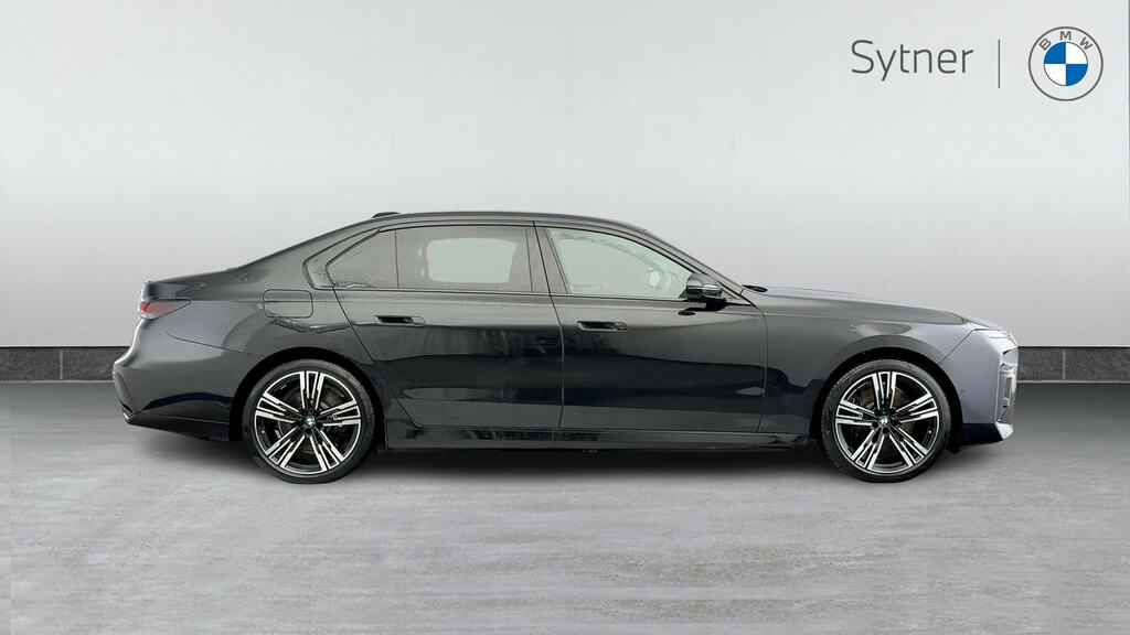 BMW i7 335Kw Edrive50 M Sport 105.7Kwh OW75LWA Black #3