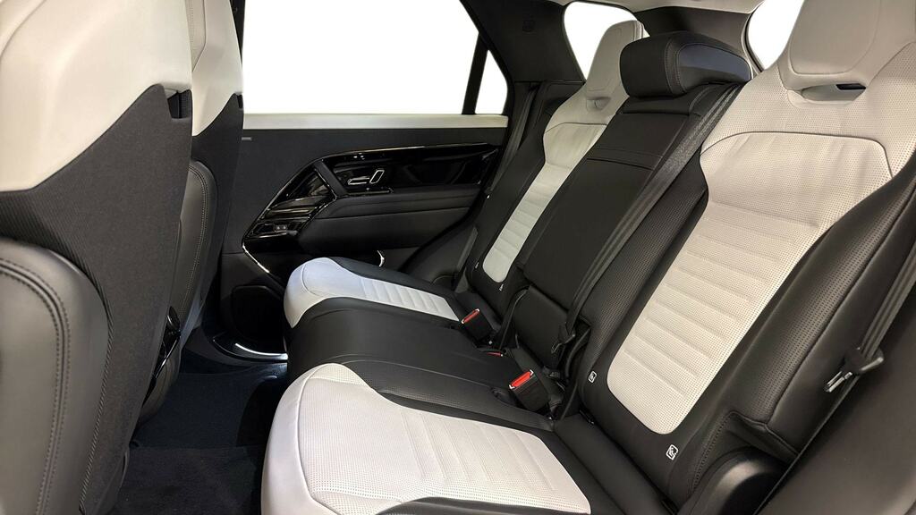 Land Rover Range Rover Sport 4.4 P635 V8 Sv LA75ZJZ Green #4