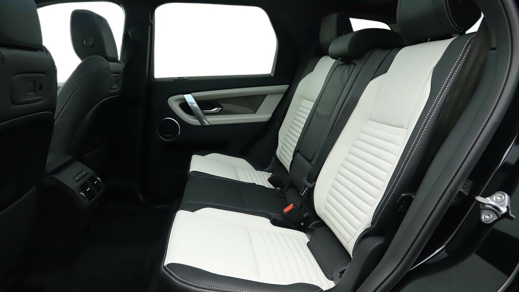 Land Rover Discovery Sport 2.0 D200 Metropolitan 5 Seat KS75MXF Black #4