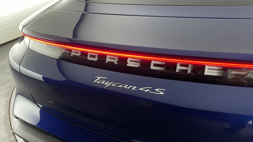 Porsche Taycan 420Kw 4S 93Kwh Black #32