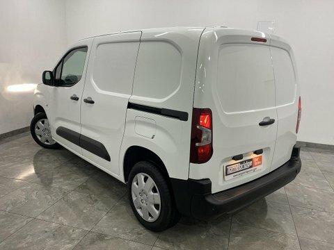 Citroen Berlingo 1.5 Bluehdi 1000 MT71GKX White #5