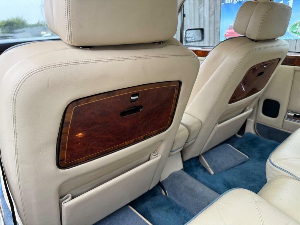 Rolls-Royce Silver Spirit Saloon Red #18