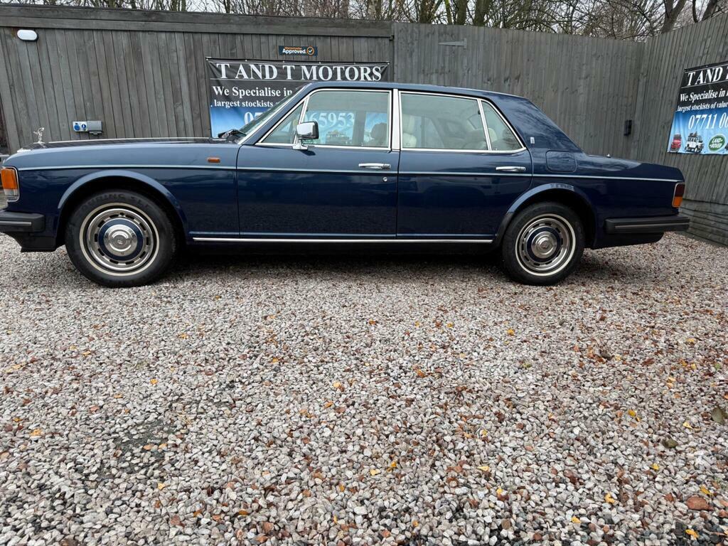 Rolls-Royce Silver Spirit Saloon Red #5