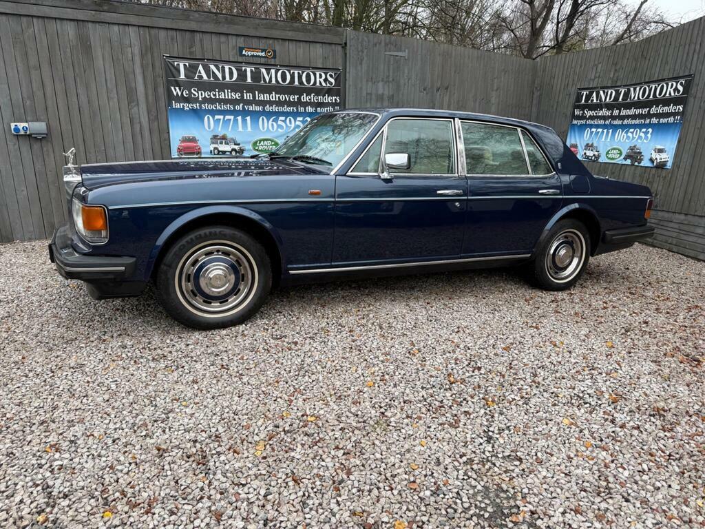 Rolls-Royce Silver Spirit Saloon Red #4