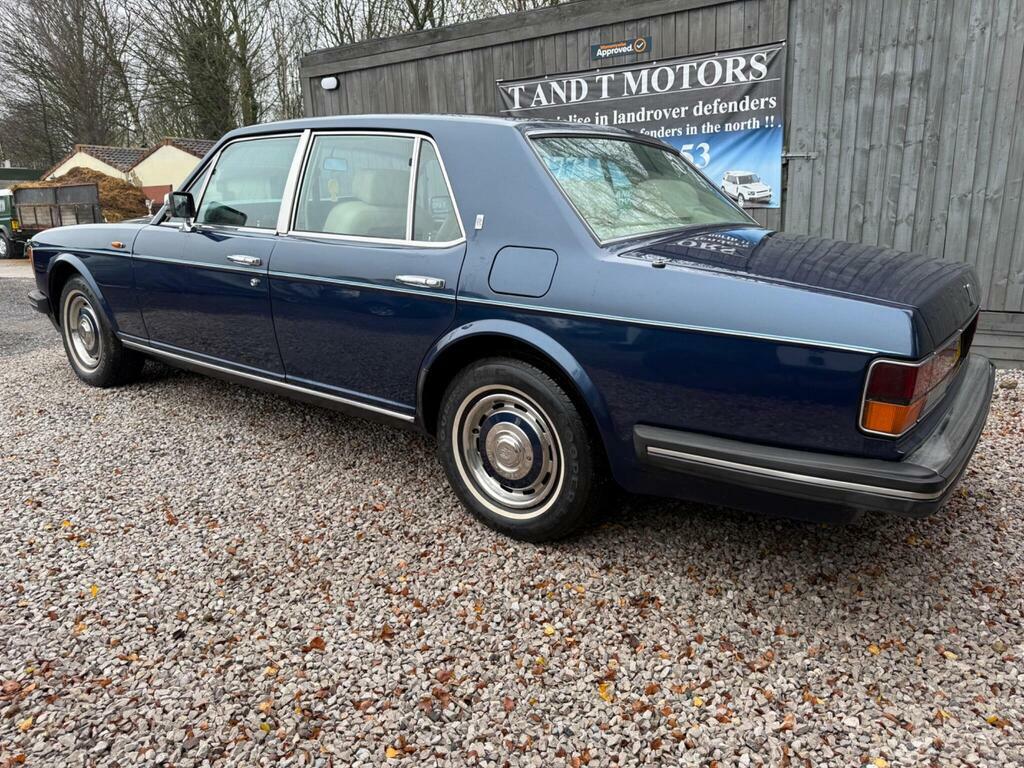 Rolls-Royce Silver Spirit Saloon Red #10