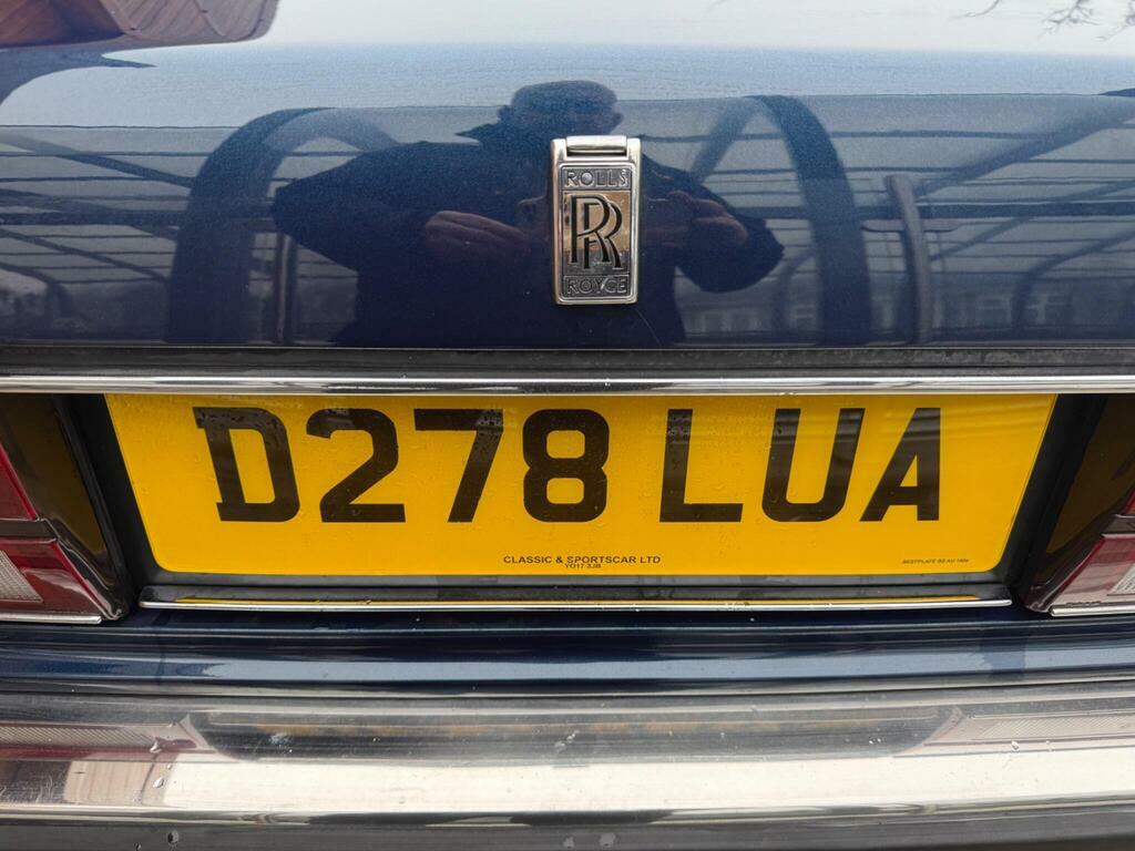 Rolls-Royce Silver Spirit Saloon Red #34