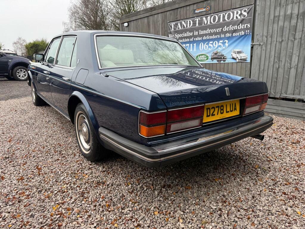 Rolls-Royce Silver Spirit Saloon Red #11