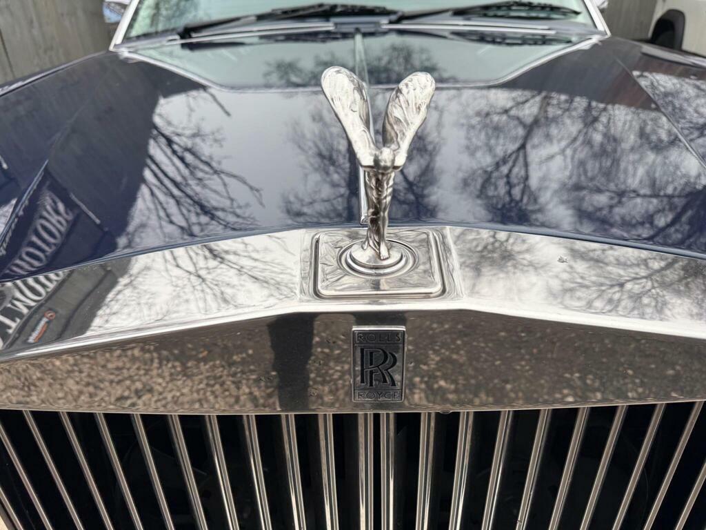 Rolls-Royce Silver Spirit Saloon Red #46