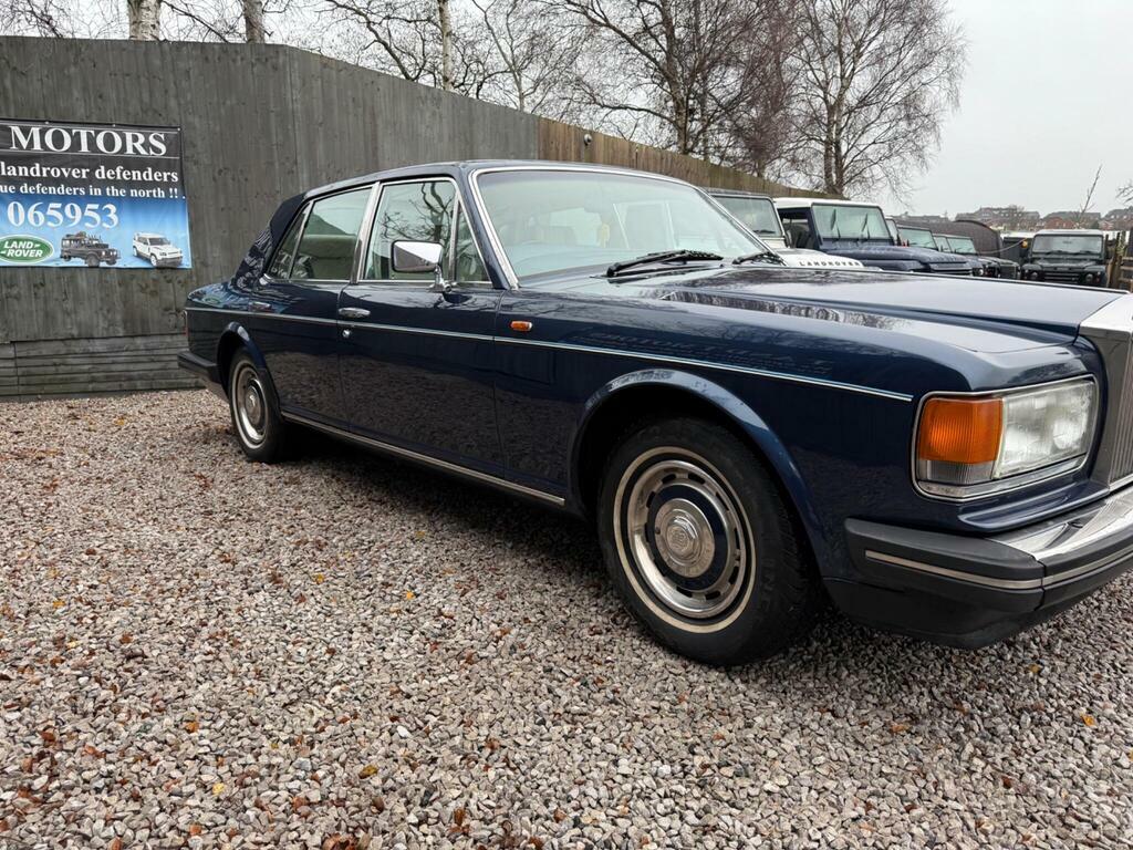 Rolls-Royce Silver Spirit Saloon Red #40