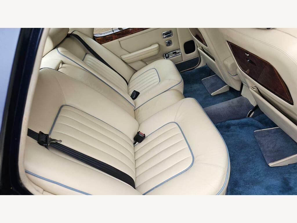 Rolls-Royce Silver Spirit Saloon Red #59
