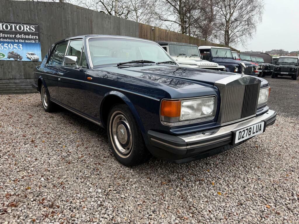 Rolls-Royce Silver Spirit Saloon Red #43