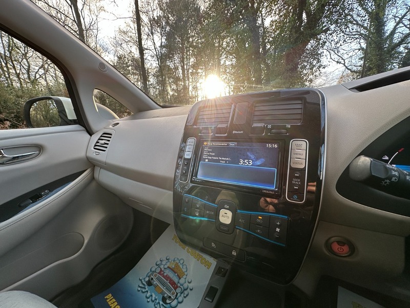 Nissan Leaf 0L Ev White #11
