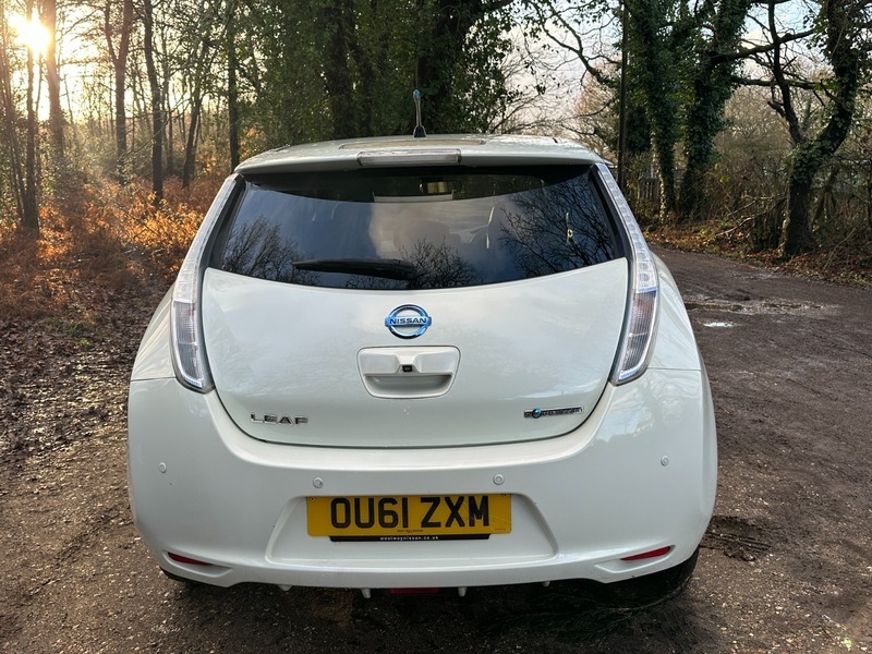 Nissan Leaf 0L Ev White #5