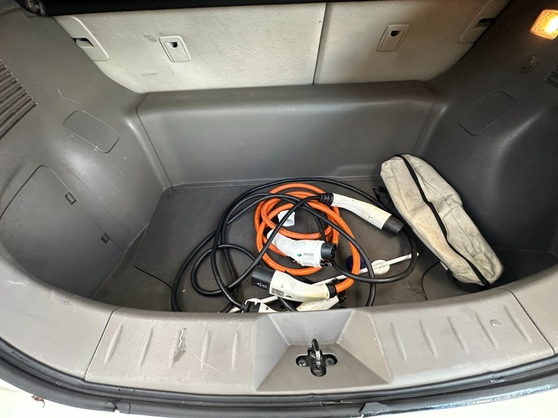 Nissan Leaf 0L Ev White #8