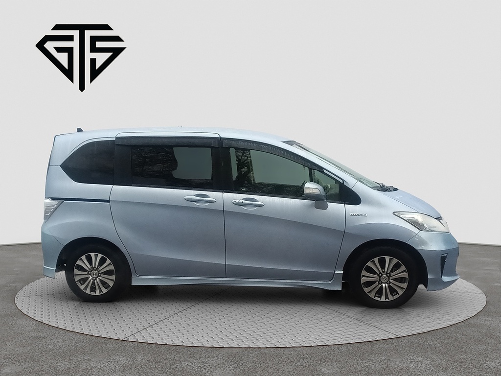 Honda Freed Hybrid Jast-selection Blue #2