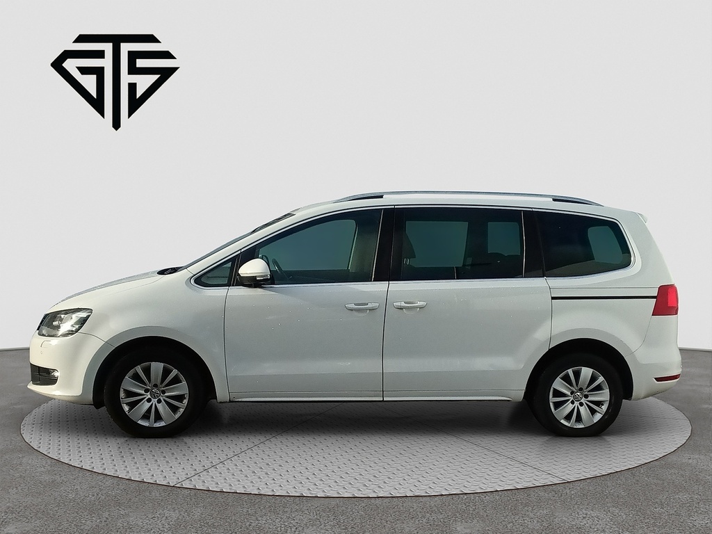 Volkswagen Sharan Mpv White #5