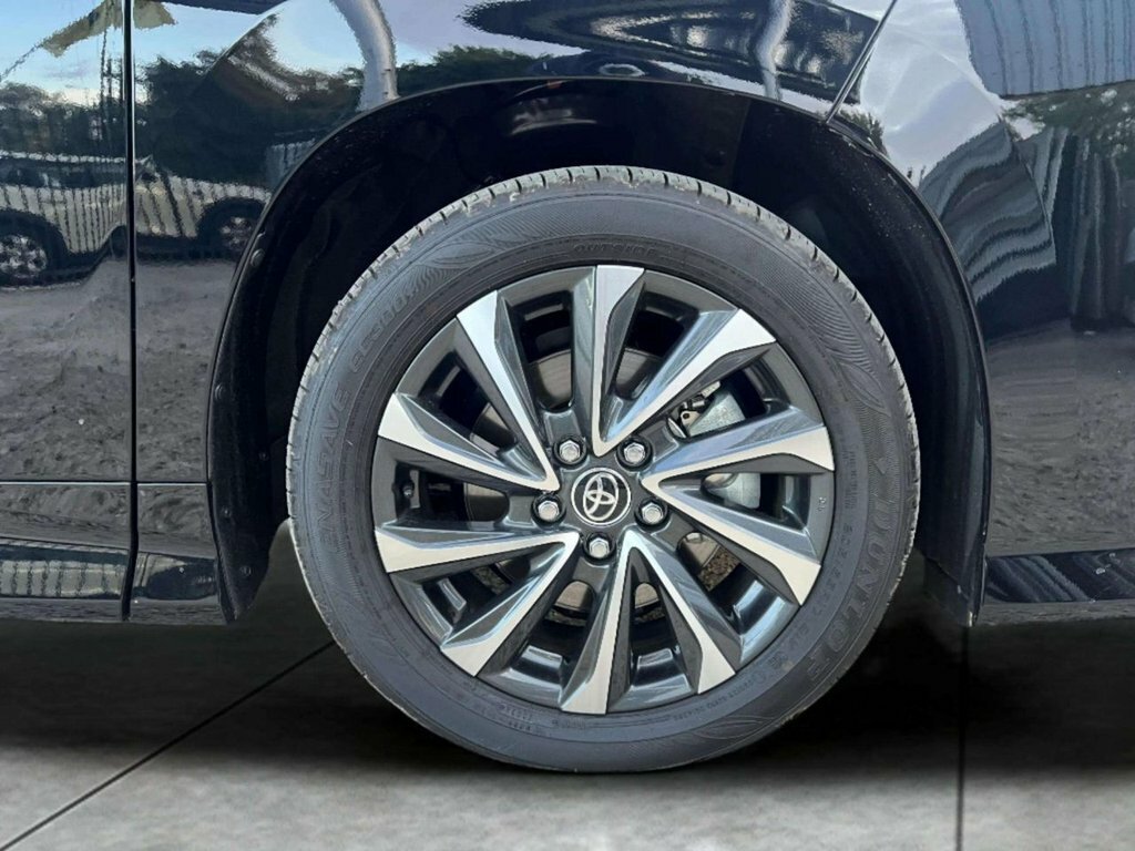 Toyota Noah 1.8 Hybrid  #13