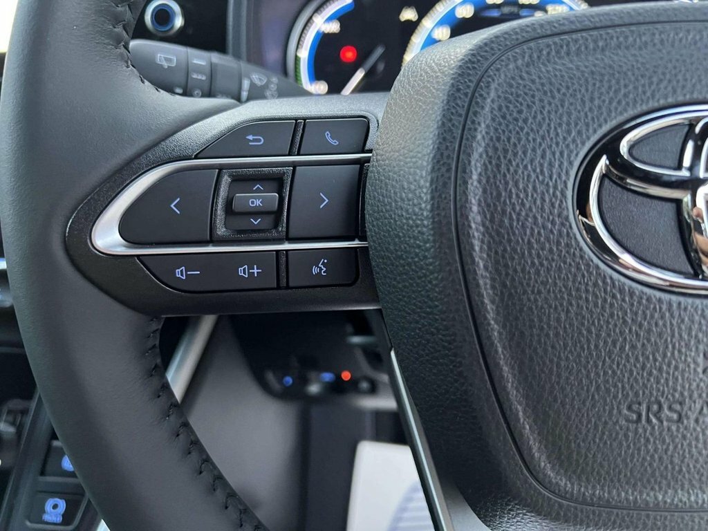 Toyota Noah 1.8 Hybrid  #24
