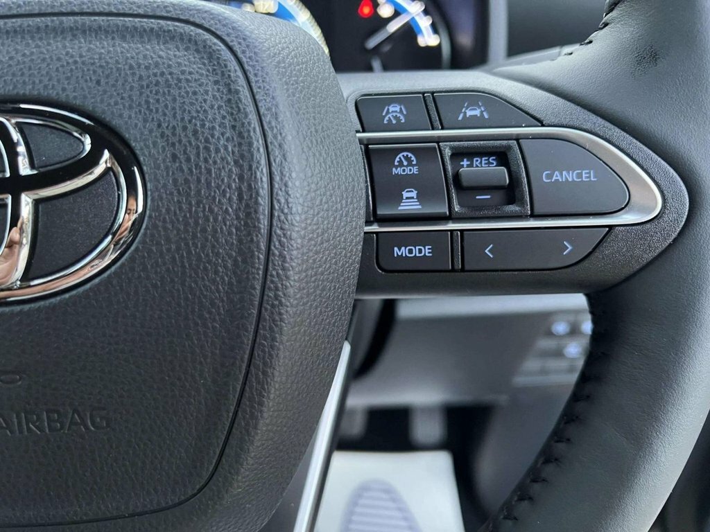 Toyota Noah 1.8 Hybrid  #25