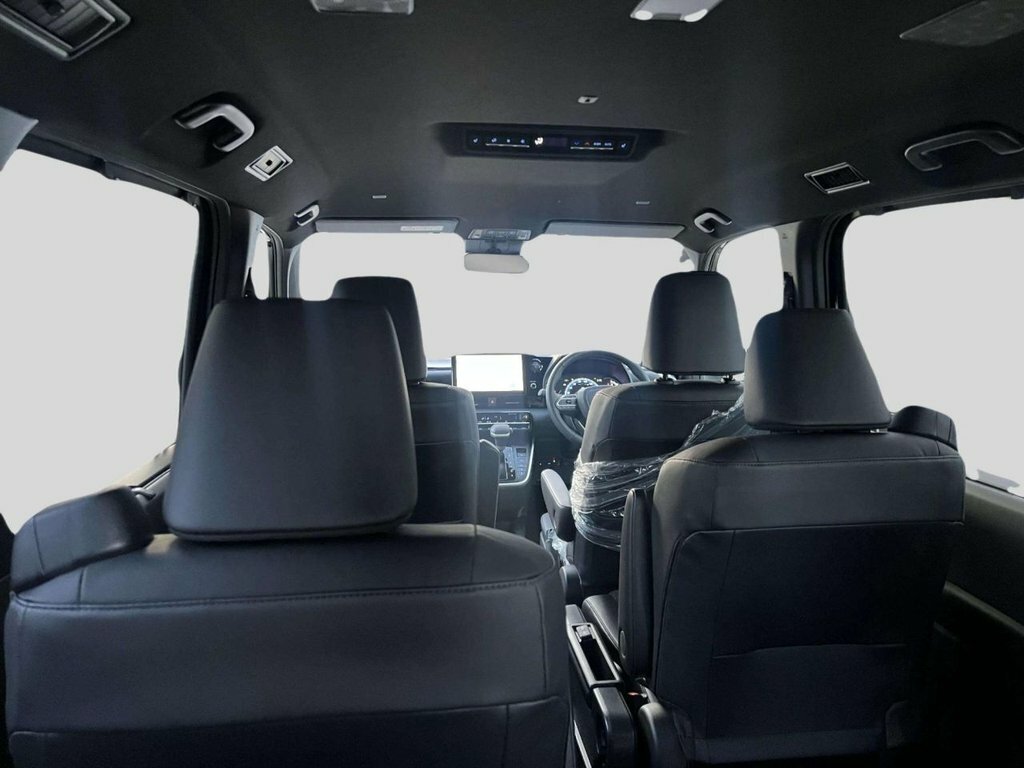 Toyota Noah 1.8 Hybrid  #7