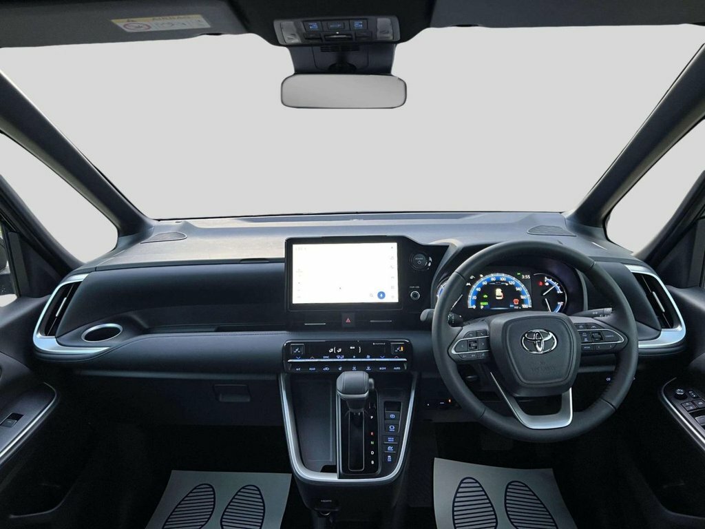 Toyota Noah 1.8 Hybrid  #17
