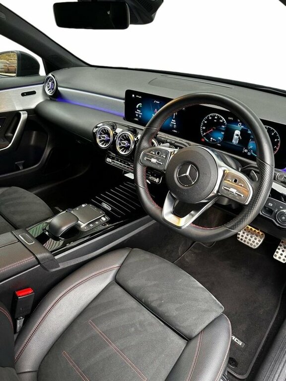Mercedes-Benz A Class 1.3 A 200 Amg Line Premium 161 Bhp WF19YKD Black #5