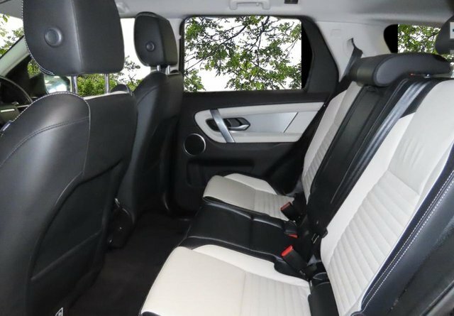 Land Rover Discovery Sport 2.0 P200 Mhev R-dynamic S Plus Suv SW21DZP Black #4