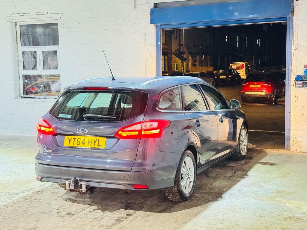 Ford Focus 1.6 Titanium Navigator Powershift Euro 5 YT64HYL Grey #4