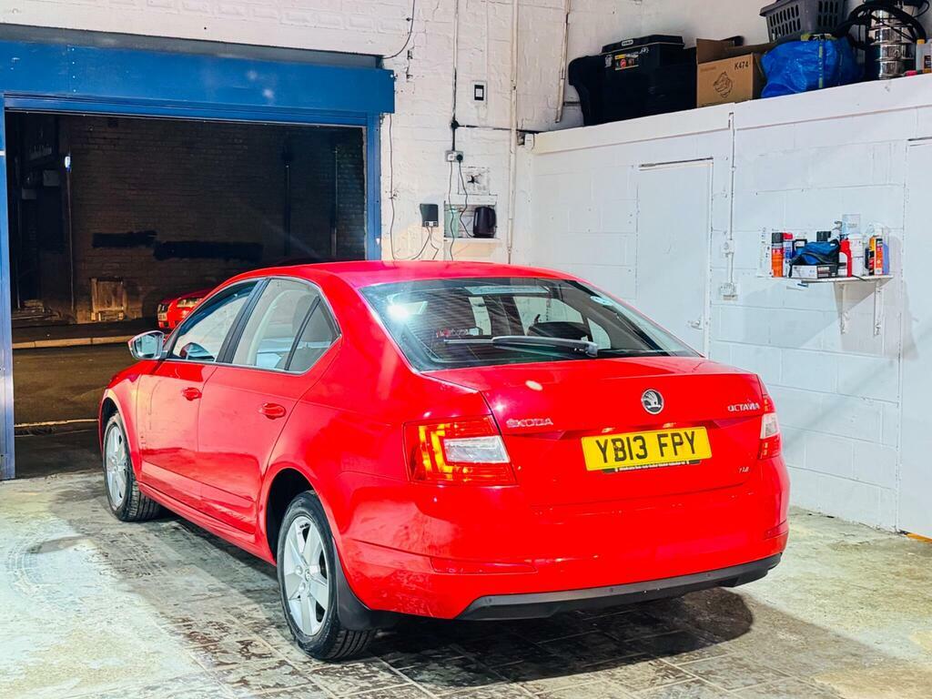 Skoda Octavia 1.6 Tdi Se Dsg Euro 5 S S Red #6