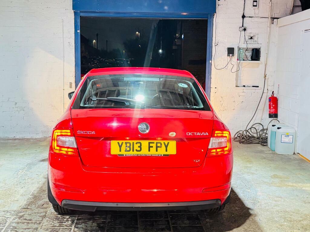 Skoda Octavia 1.6 Tdi Se Dsg Euro 5 S S Red #5
