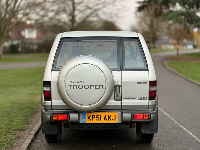 Isuzu Trooper 3.0 Swb Dt Duty Red #8