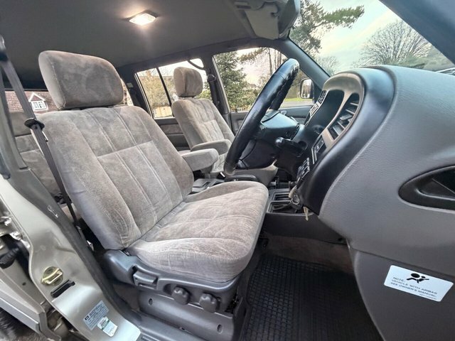 Isuzu Trooper 3.0 Swb Dt Duty Red #17