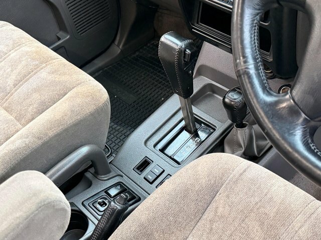 Isuzu Trooper 3.0 Swb Dt Duty Red #29