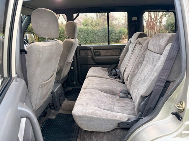Isuzu Trooper 3.0 Swb Dt Duty Red #20