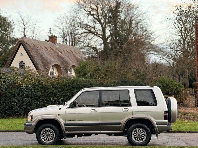 Isuzu Trooper 3.0 Swb Dt Duty Red #6