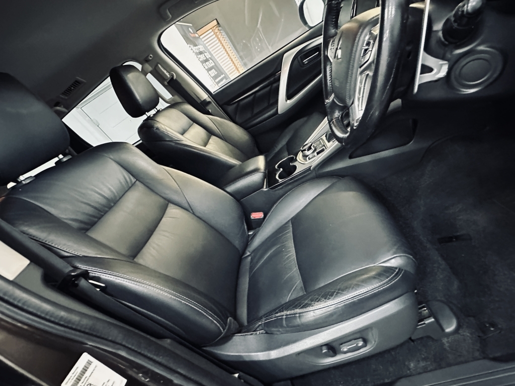 Mitsubishi Shogun Di-d 4 Black #13