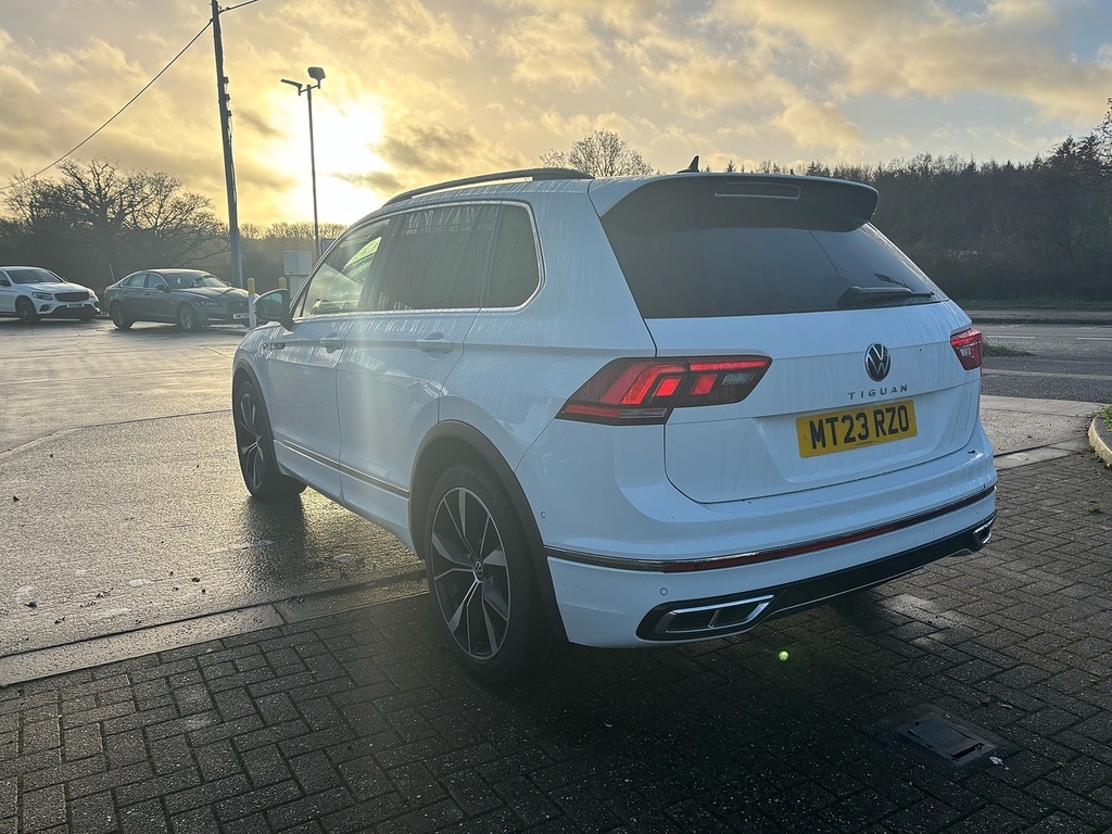 Volkswagen Tiguan 1.5 Tsi R-line Suv Dsg Euro 6 Ss 15 MT23RZO White #5