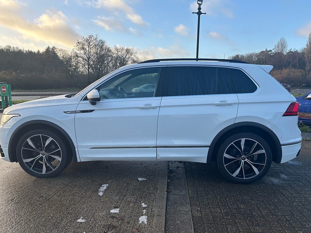 Volkswagen Tiguan 1.5 Tsi R-line Suv Dsg Euro 6 Ss 15 MT23RZO White #6