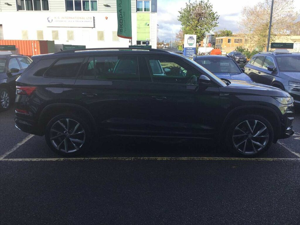 Skoda Kodiaq 1.5 Tsi Sport Line Dsg 7 Seat FN72THU Black #4