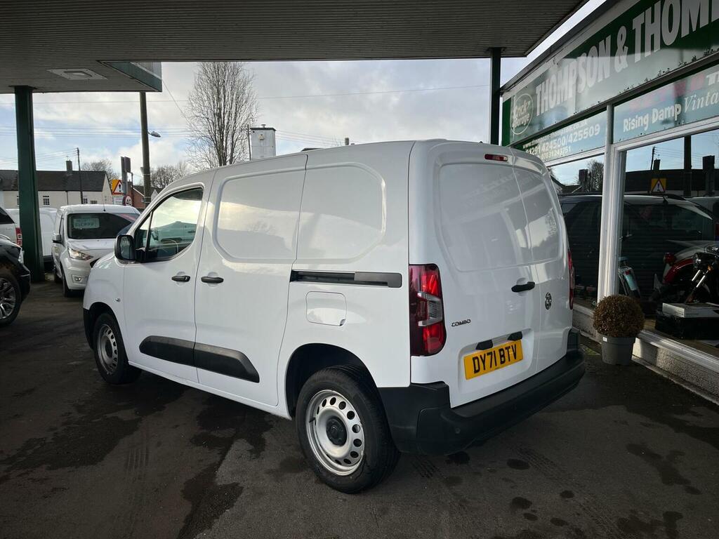 Vauxhall Combo Panel Van 1.5 Turbo D 2300 Dynamic L1 H1 Euro 6 DY71BTV White #4