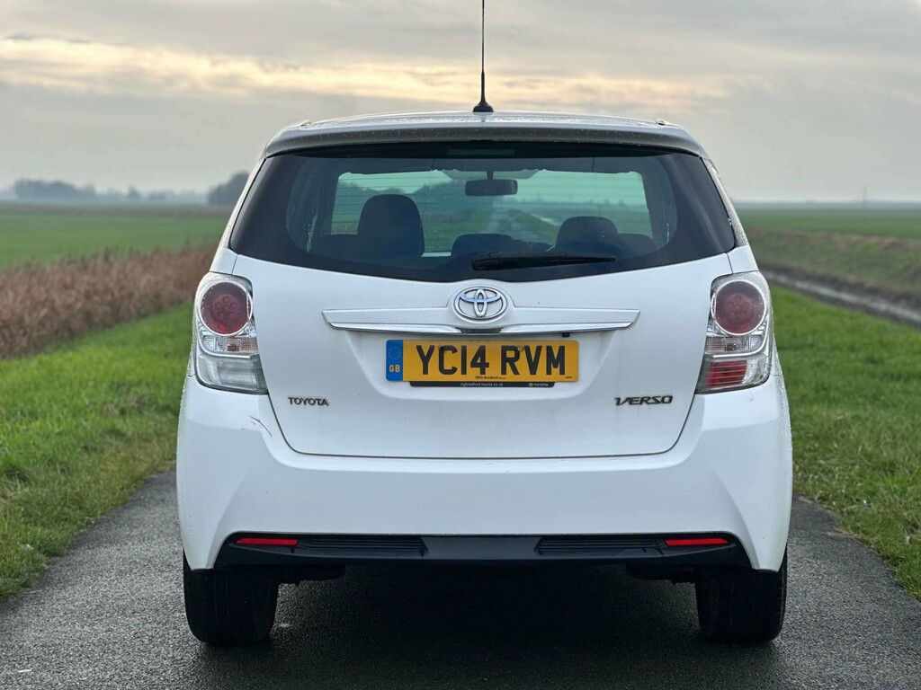 Toyota Verso Trend D-4d White #6