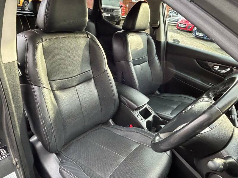 Nissan Qashqai+2 Acenta Dig-t Red #9