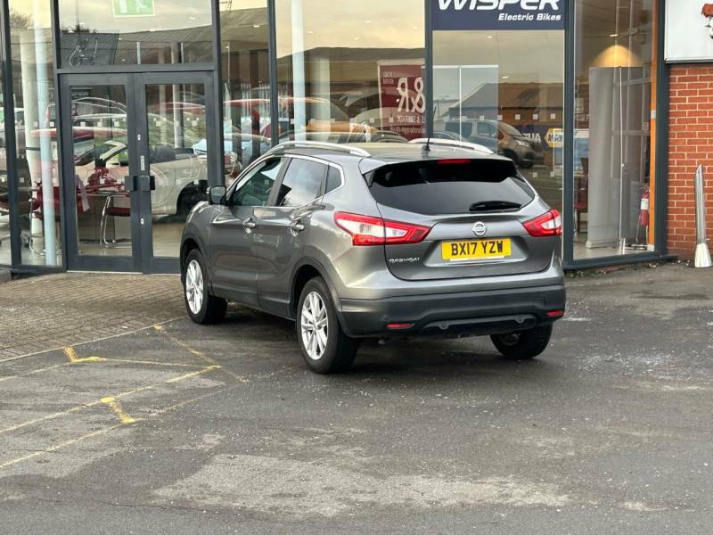Nissan Qashqai+2 Acenta Dig-t Red #4