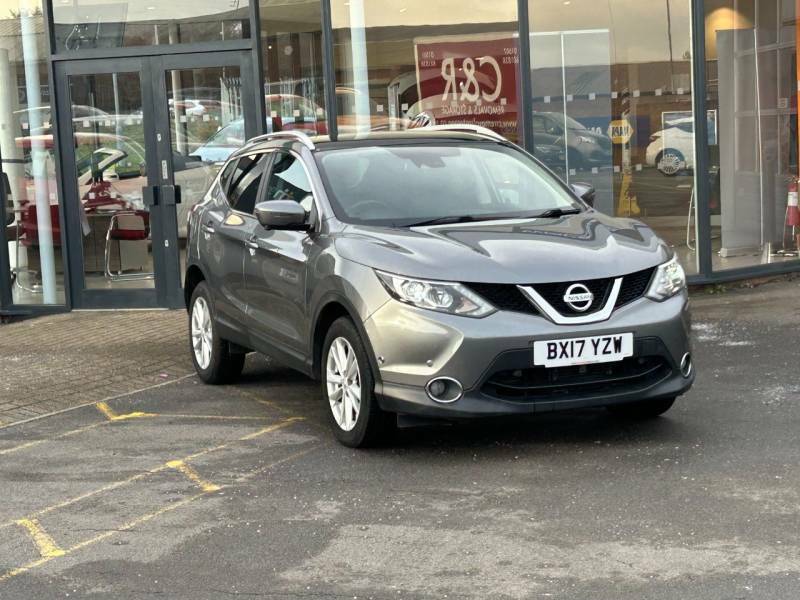 Nissan Qashqai+2 Acenta Dig-t Red #1