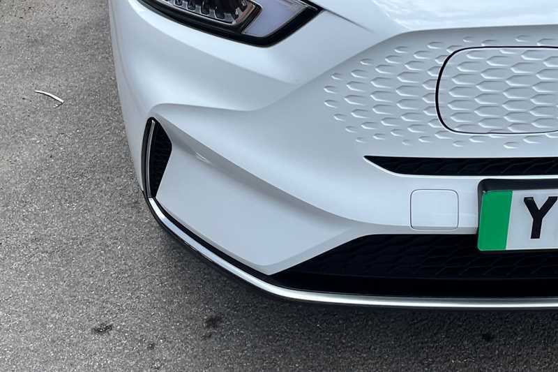 MG  61.1Kwh Trophy Long Range Estate Grey #38