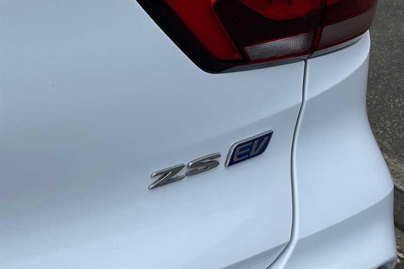 MG  61.1Kwh Trophy Long Range Estate Grey #26