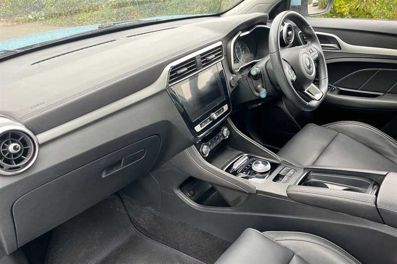 MG 44.5Kwh Exclusive Suv 143 Ps Black #13