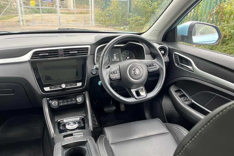 MG 44.5Kwh Exclusive Suv 143 Ps Black #11