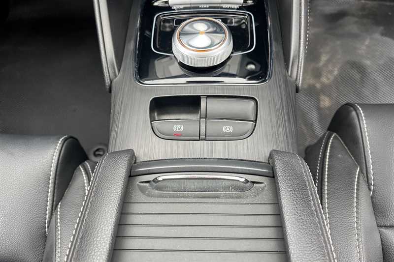 MG 44.5Kwh Exclusive Suv 143 Ps Black #39